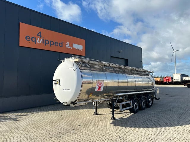 Feldbinder LEBENSMITTEL / LEVENSMIDDELEN FOOD / 33.500L / 3-COMP / PUMPE / NL-trailer / APK: 10-2026